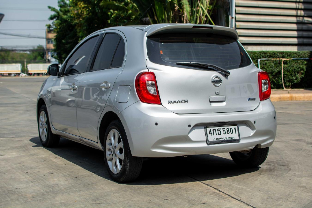 NISSAN MARCH 1.2 V ปี 2012 อีโค่คาร์น่ารักๆ