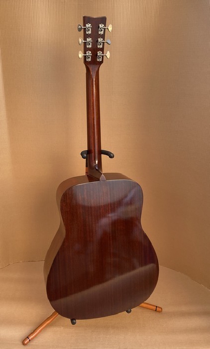 หายากเครื่องดนตรี สวย ๆ 1972 ป้ายแดง YAMAHA กีต้าร์โปร่ง Yamaha FG-180
