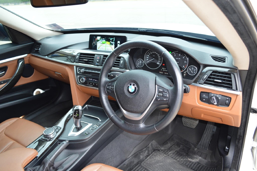 Luxury Car สุดหรูในราคาสุดคุ้ม BMW 320D GT