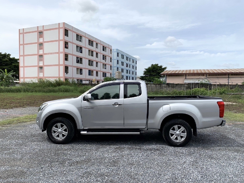 ISUZU ALL NEW D-MAX CAB 2.5 Hi-lander Z เกียร์​ออ​โต้ ปี2015