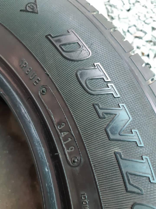 ยาง DUNLOP SP LT37 ขนาด 215/65/16 ปี19 3เส้น ปี20 1เส้น