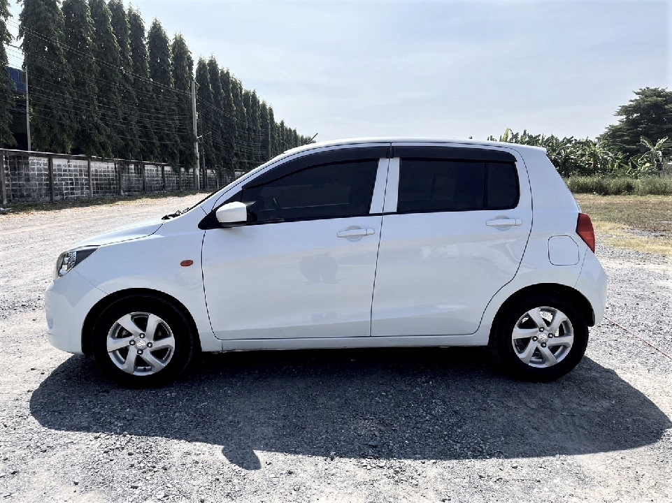 Suzuki Celerio GL 1.0 L เกียร์ออโต้ ปี2016 สีขาว