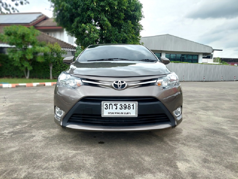 Toyota VIOS 1.5 E ไมเนอร์เช้นจ์ เบนซิน เกียร์ออโต้ ปี 2014