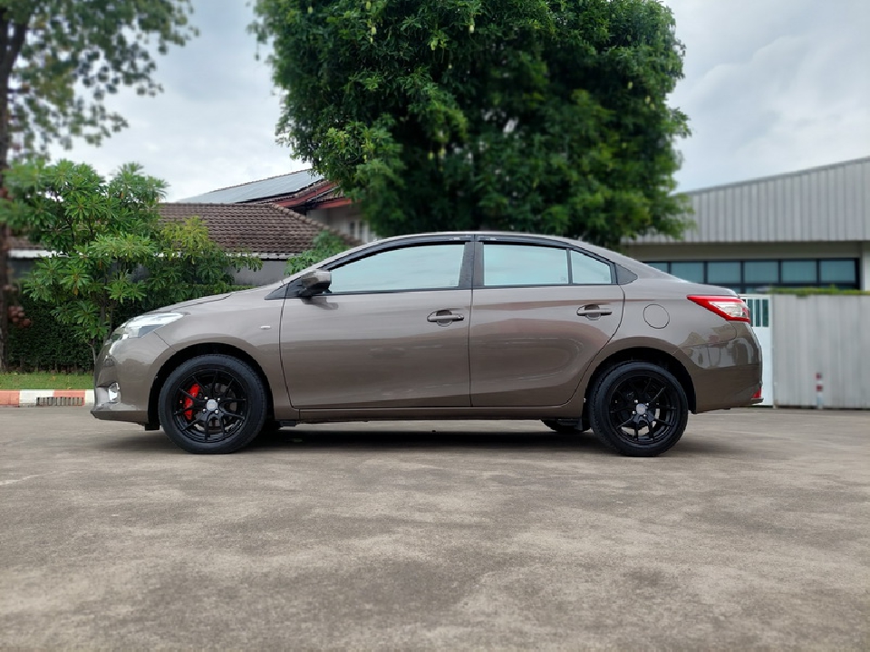 Toyota VIOS 1.5 E ไมเนอร์เช้นจ์ เบนซิน เกียร์ออโต้ ปี 2014