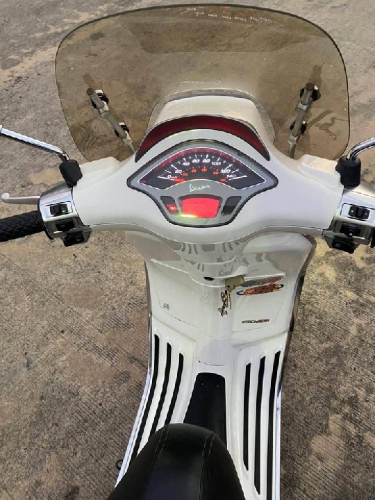 ขายรถ Vespa Sprint I-get 150ABS.
