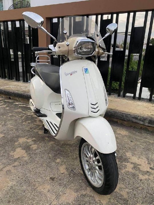 ขายรถ Vespa Sprint I-get 150ABS.