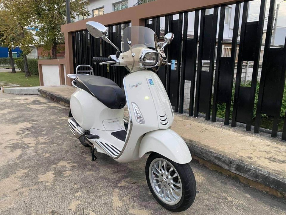 ขายรถ Vespa Sprint I-get 150ABS.