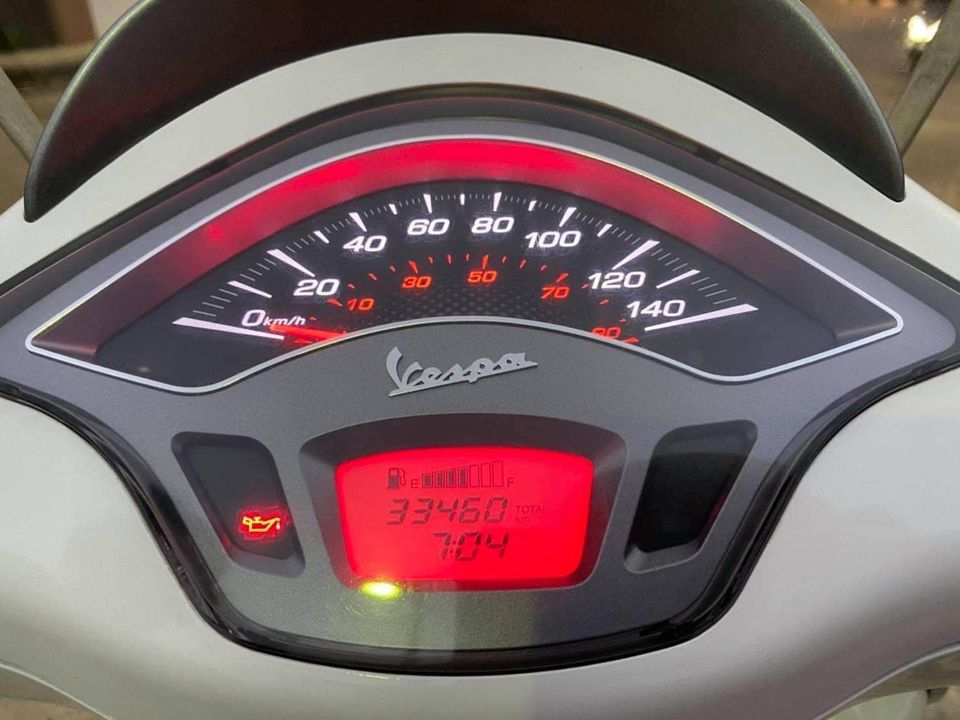 ขายรถ Vespa Sprint I-get 150ABS.