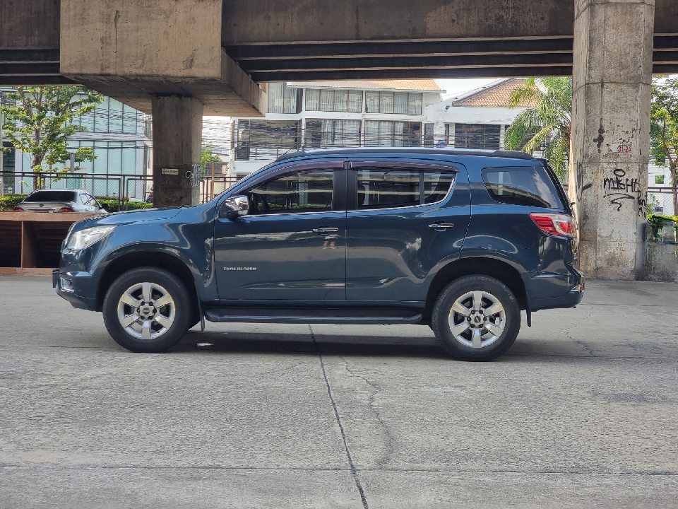 ฟรีดาวน์ Chevrolet Trailblazer 2.8 LTZ 4WD AT ปี 2013