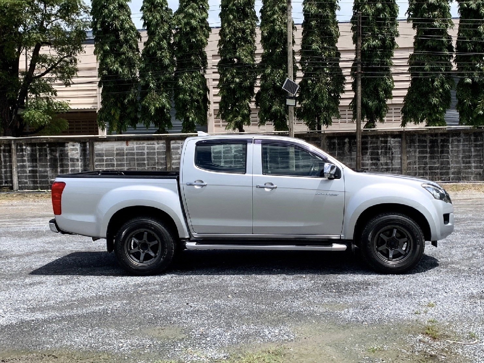 ISUZU ALL NEW D-MAX CAB4 2.5 Hi-lander VGS Z-Prestige NAVI เกียร์​ออ​โต้ ปี2014