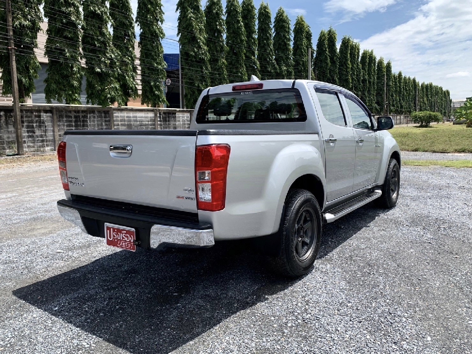 ISUZU ALL NEW D-MAX CAB4 2.5 Hi-lander VGS Z-Prestige NAVI เกียร์​ออ​โต้ ปี2014