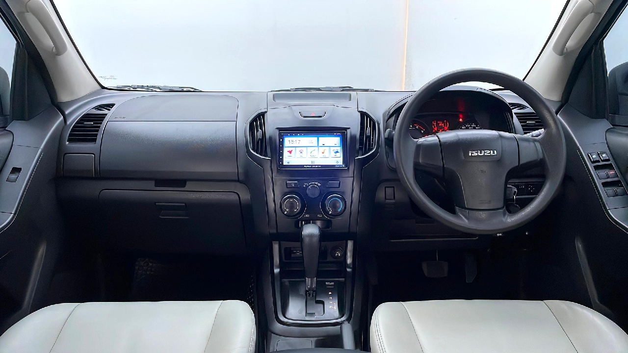 ขายรถมือสอง 2016 Isuzu Mu-X 1.9 Cd 2Wd ไมล์ 187,799 Km. รับประกัน 1 ปี เครดิตดี ฟรีดาวน์092-920-9777