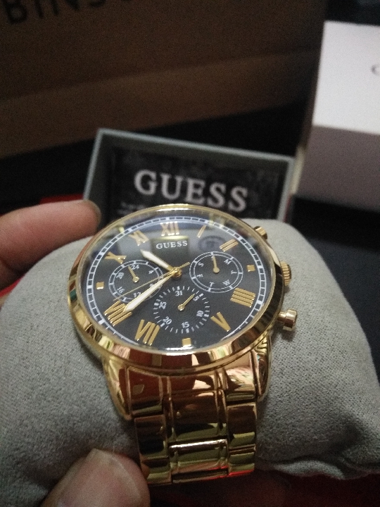 นาฬิกา guess แท้ สีทอง