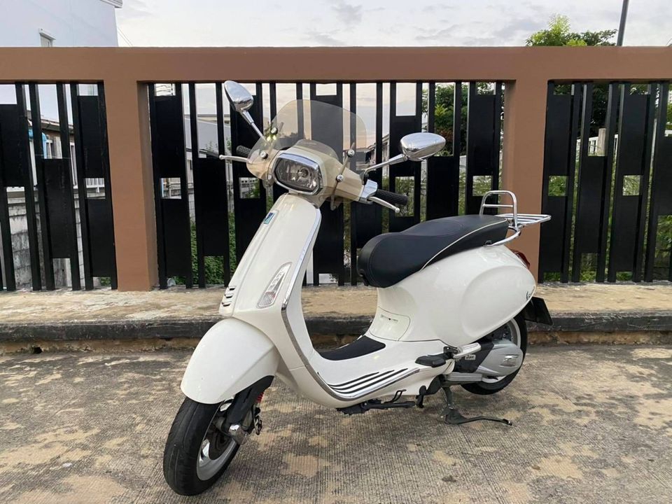 Vespa​ Sprint​ I-get 150.ABS ปี 20016