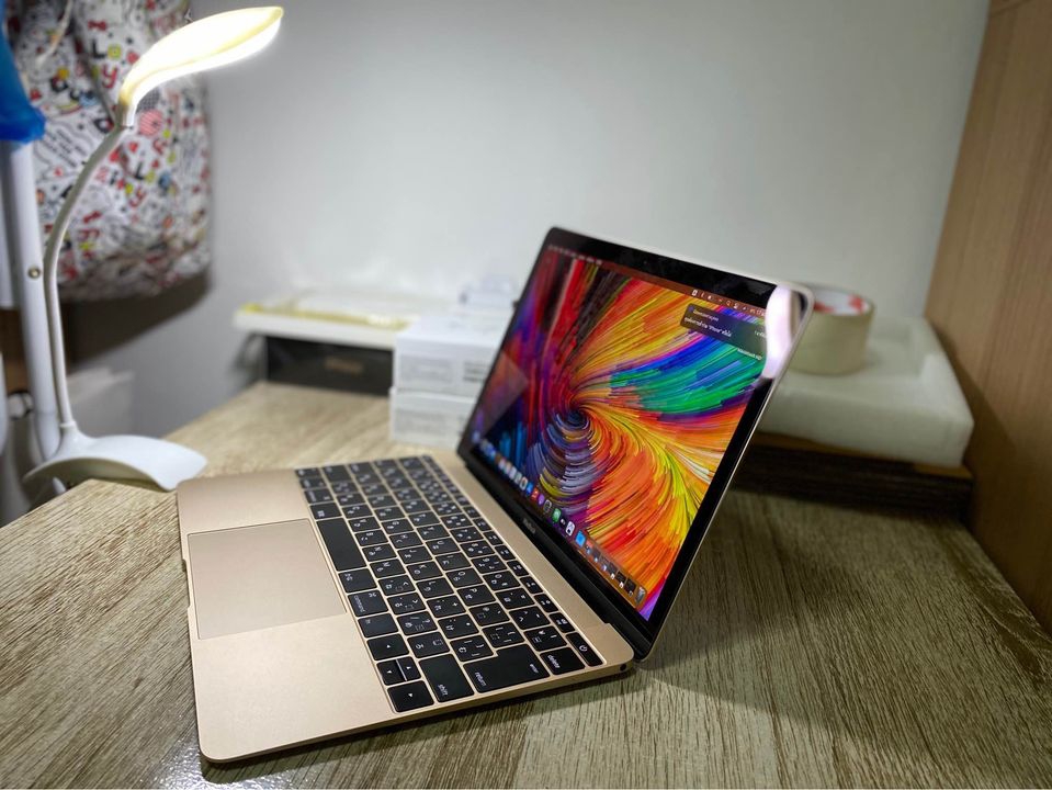 MacBook 12”