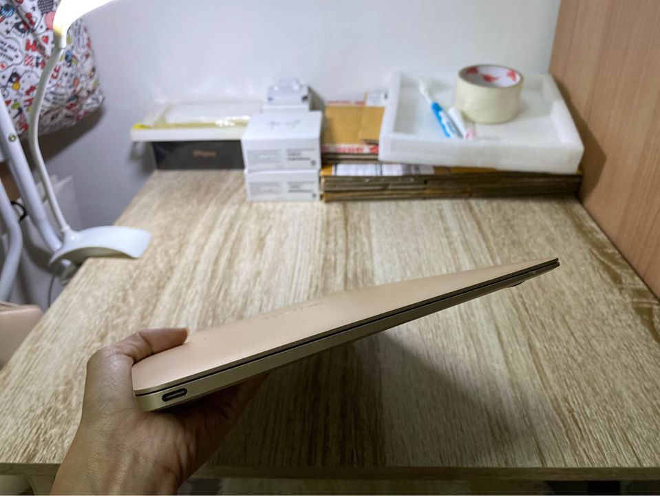 MacBook 12”
