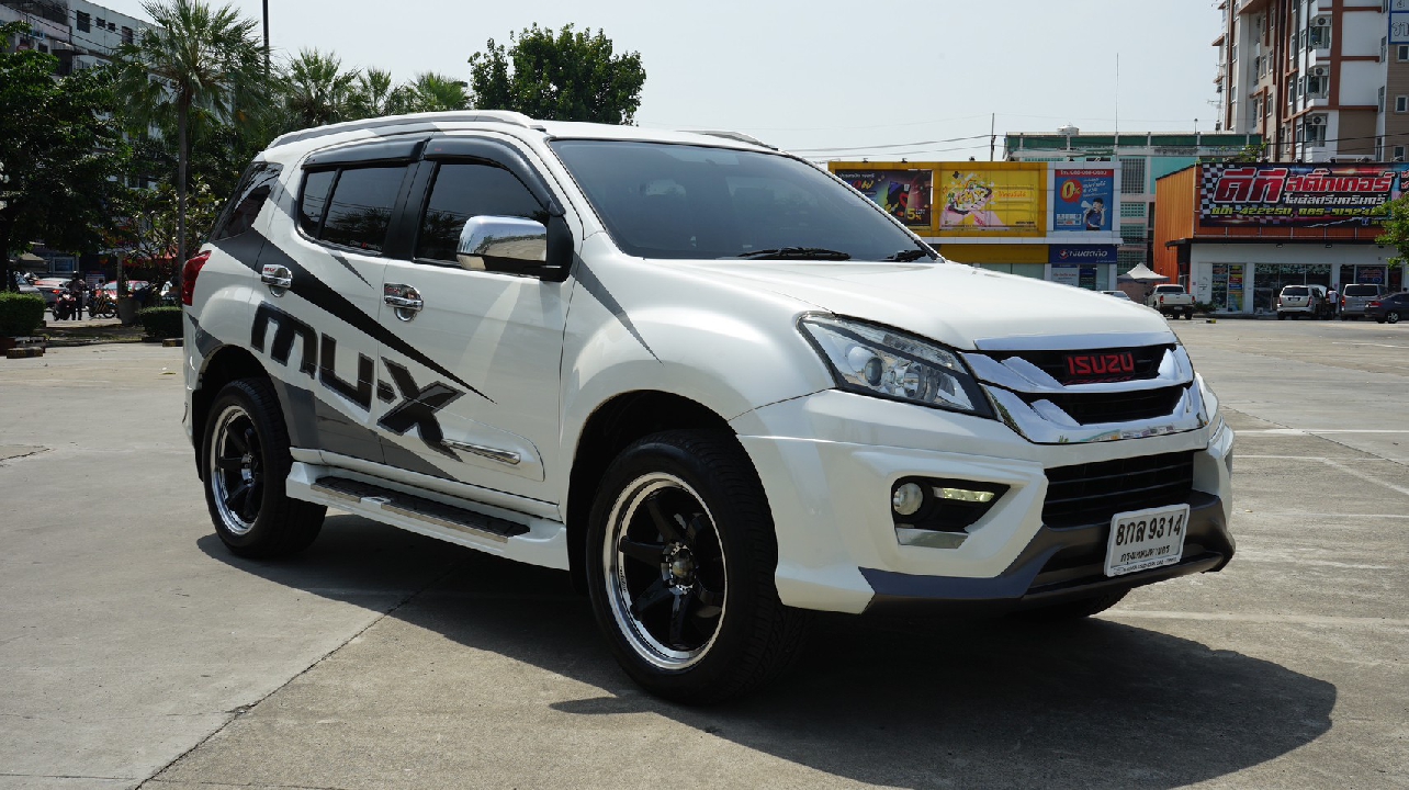 Isuzu Mu-X 3.0 VGS Turbo 2wd เกียร์ออโต้ ปี 2014