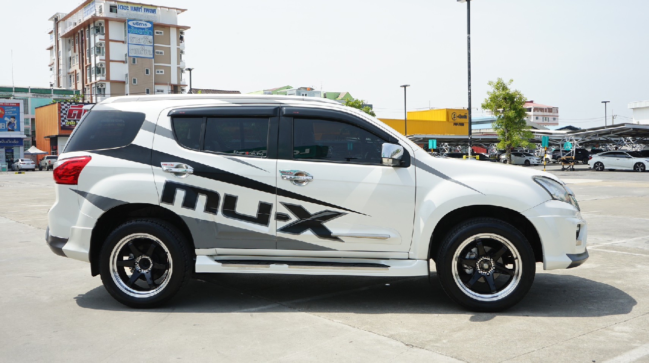 Isuzu Mu-X 3.0 VGS Turbo 2wd เกียร์ออโต้ ปี 2014