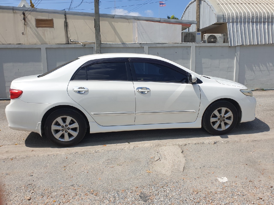 Toyota altis โตโยต้า อัลติส ปี 2013