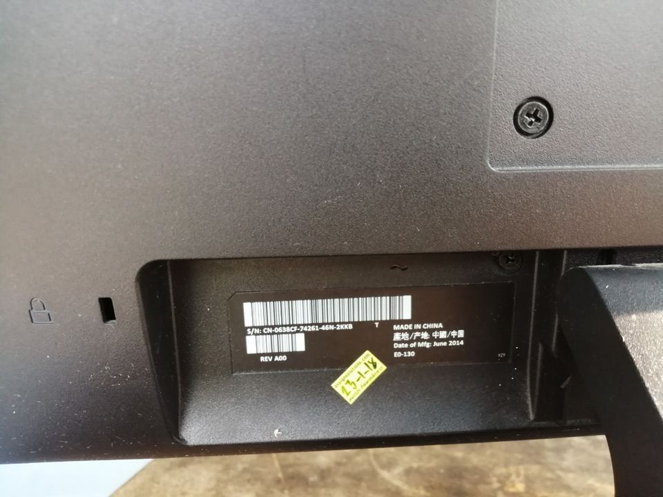 จอ LED 22" DELL รุ่น E2214H จอใหญ่ๆ สภาพสวยกิ๊บ