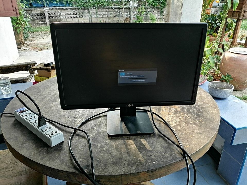 จอ LED 22" DELL รุ่น E2214H จอใหญ่ๆ สภาพสวยกิ๊บ