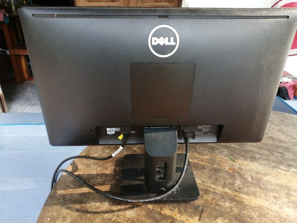 จอ LED 22" DELL รุ่น E2214H จอใหญ่ๆ สภาพสวยกิ๊บ