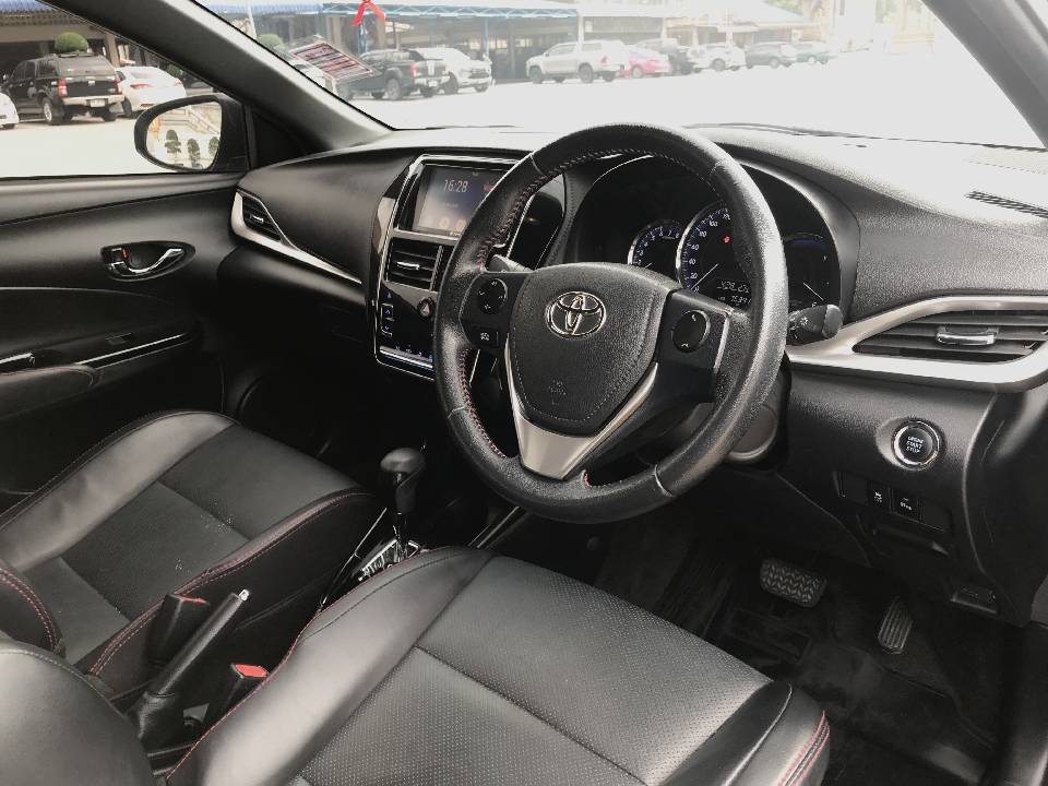 toyota yaris 1.2 g ปี2019
