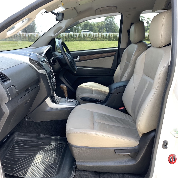 ISUZU MU-X 3.0 VGS DVD Navi 2014