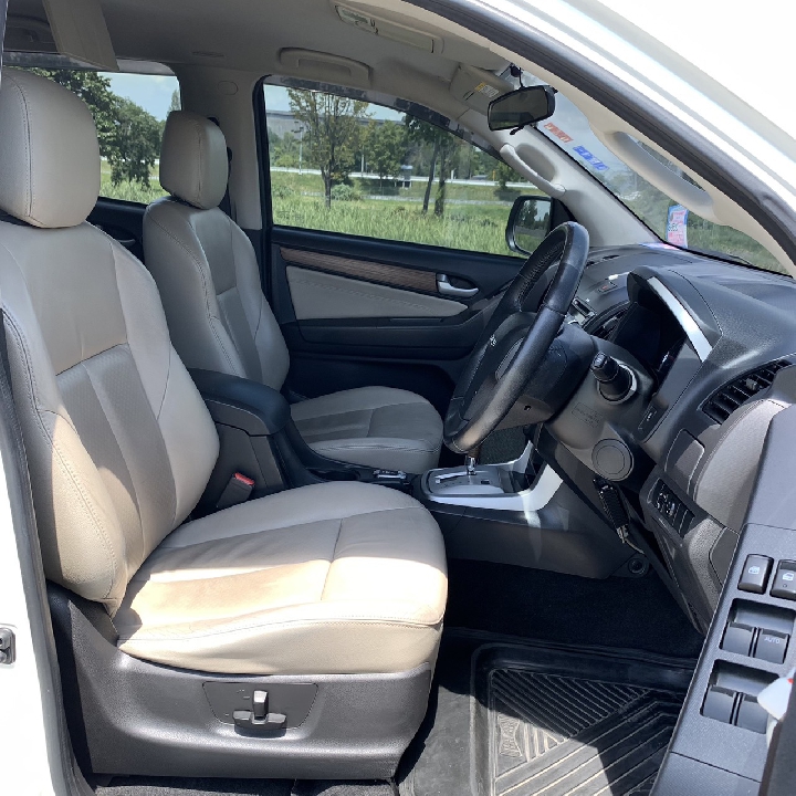 ISUZU MU-X 3.0 VGS DVD Navi 2014