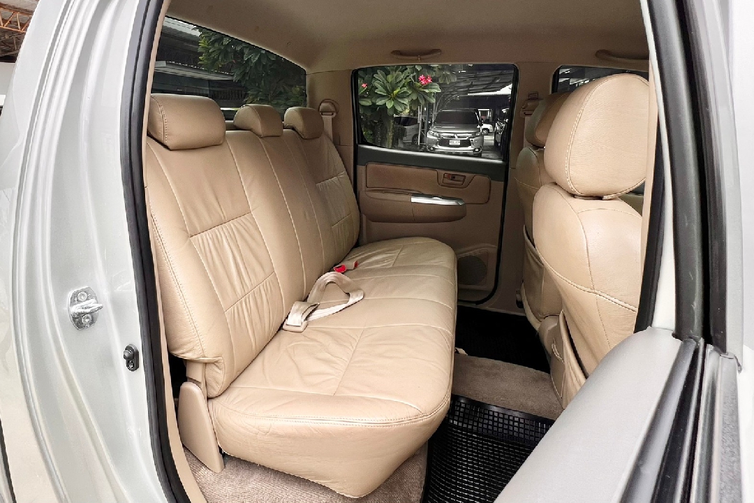 2013 TOYOTA HILUX VIGO CHAMP DOUBLECAB 2.5E PRERUNNER VN TURBO AT  เลขไมล์ 145,200 Lid Up Slide 