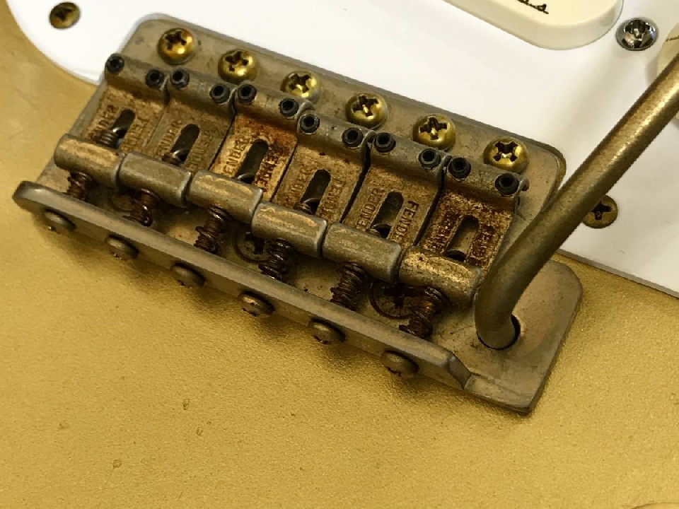 Relic 50's Aztec Gold Strat