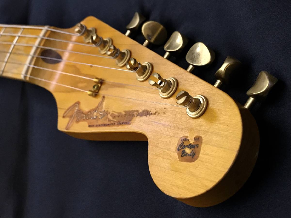 Relic 50's Aztec Gold Strat