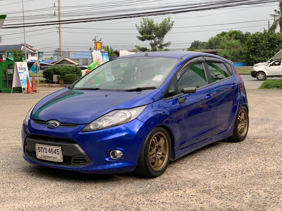 รถ Ford Fiesta 2012