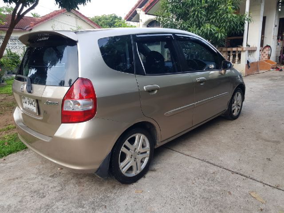 Honda Jazz ปีรถ 2005