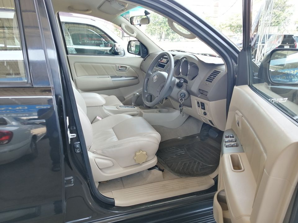 TOYOTA​ FORTUNER​ 2.7V ​ปี2005