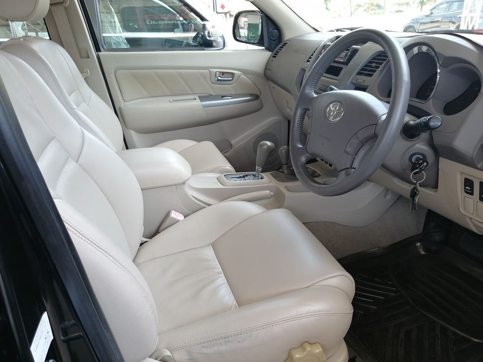 TOYOTA​ FORTUNER​ 2.7V ​ปี2005