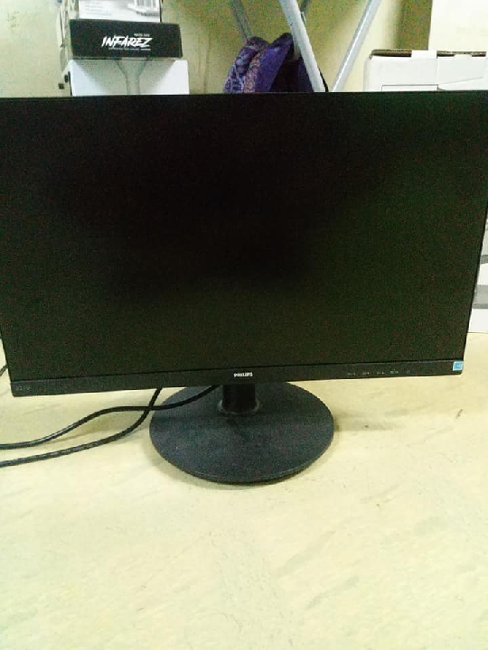 Monitor full HD 22"