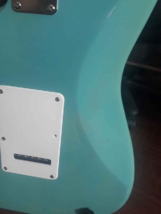 squier bullet strat daphne blue