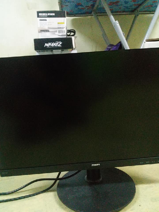 Monitor full HD 22"