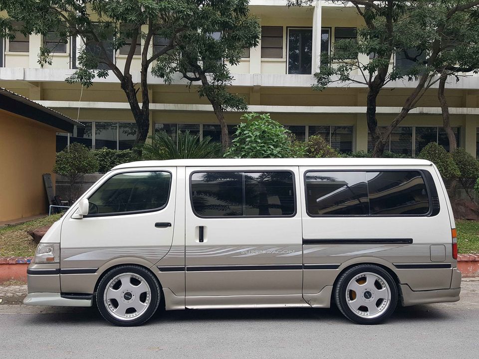 รถตู้หัวจรวด Toyota Commuter ปี 2001