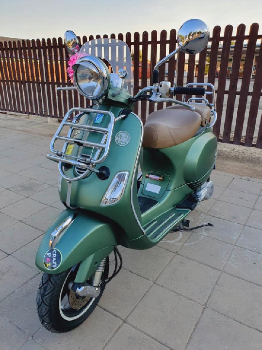 ขาย VESPA 150cc รุ่นLXV1503V1E รถปี2016 ไมล์แท้20,xxx