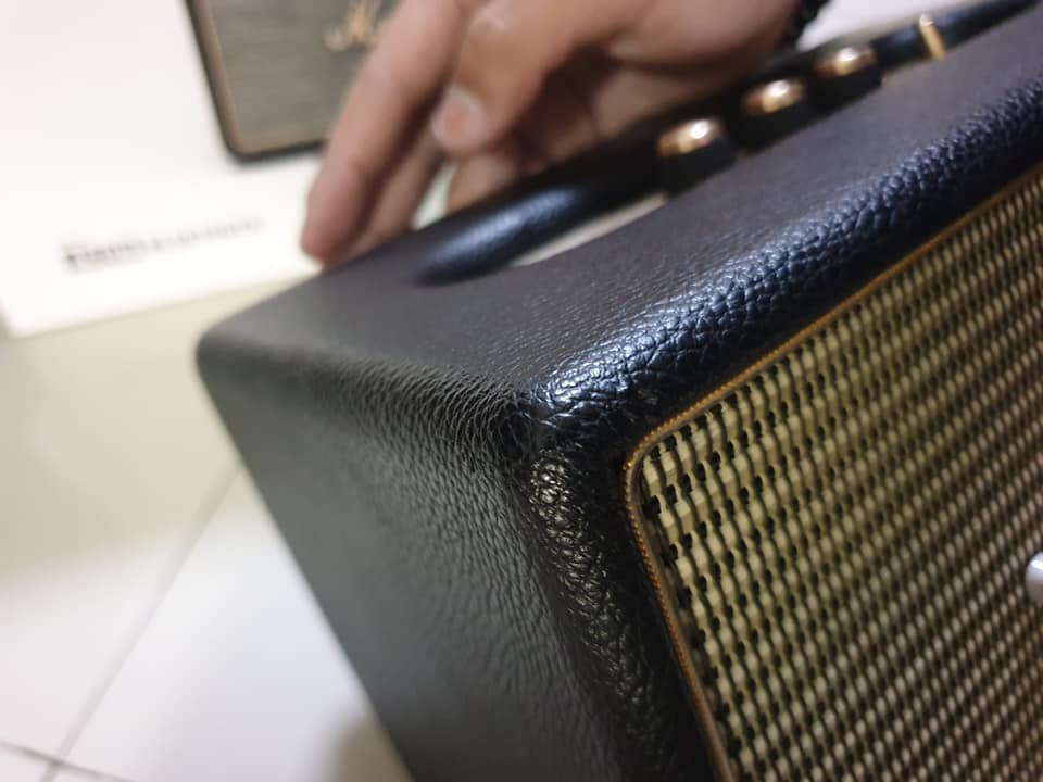 ขาย fender Newport