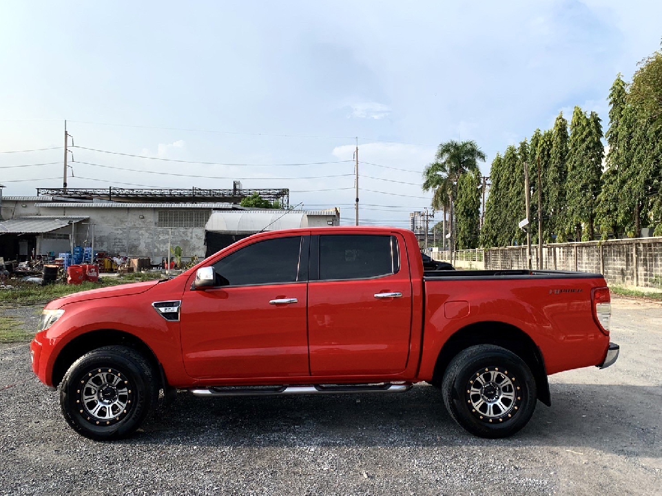 Ford Ranger 2.2 XLT Hi-Rider 6MT เกียร์ธรรมดา ปี2013