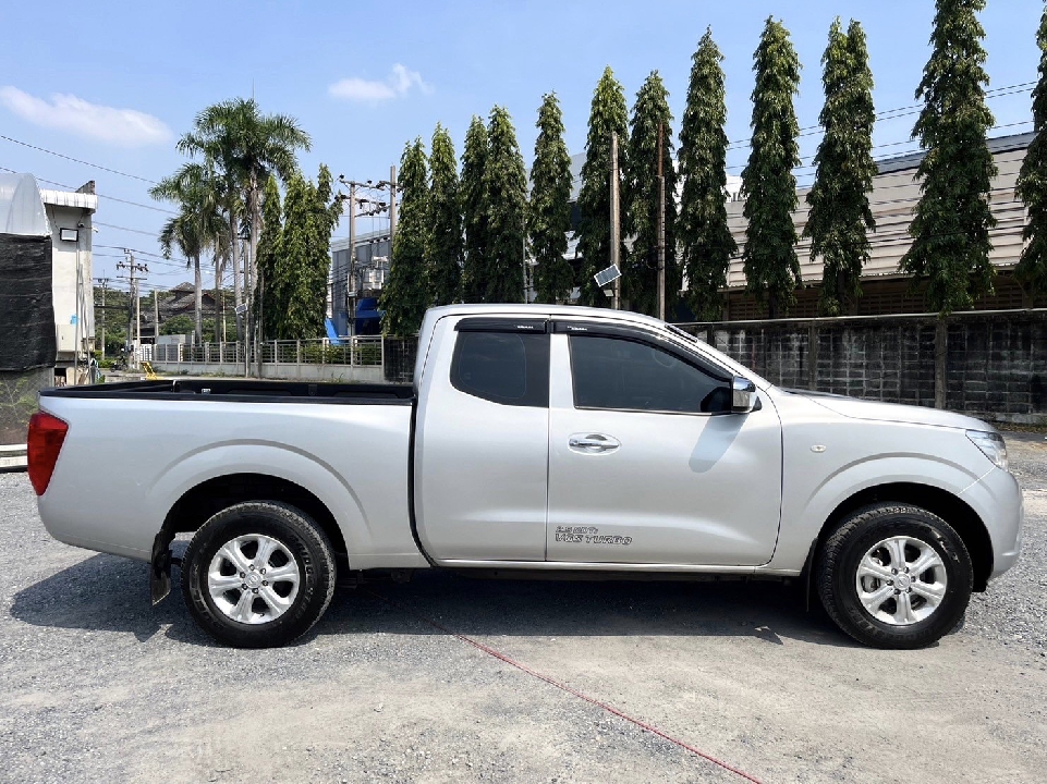 Nissan Navara NP300 2.5 E King Cab เกียร์ธรรมดา ปี 2020