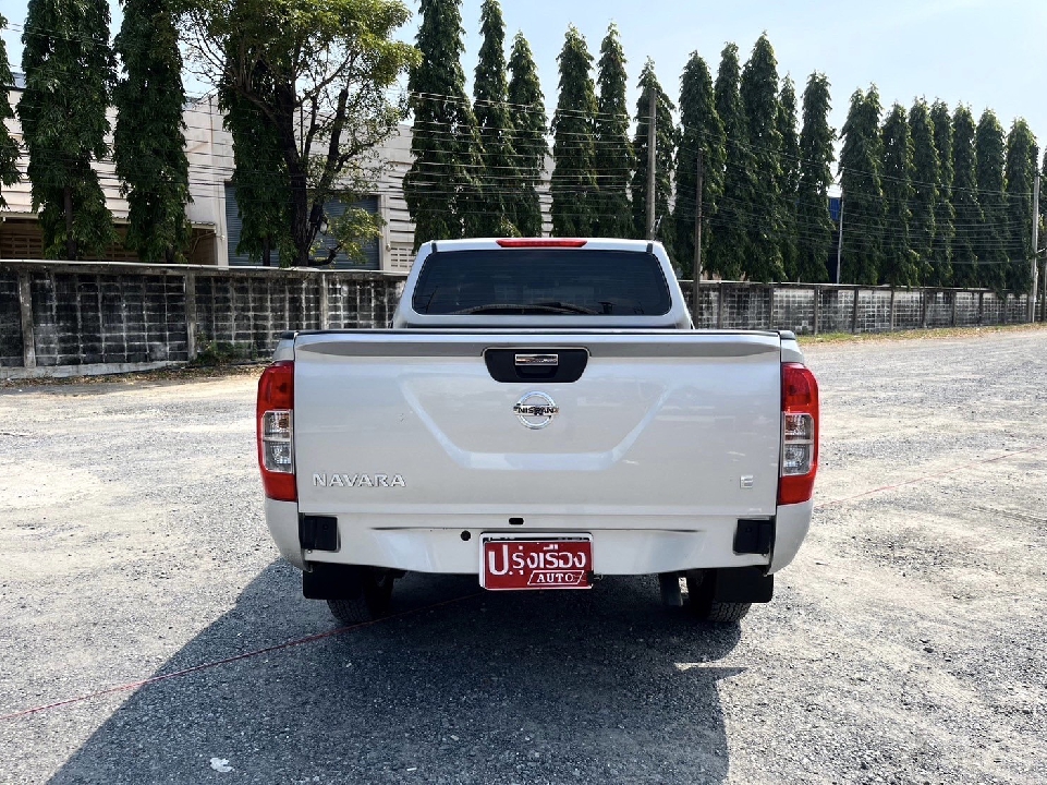 Nissan Navara NP300 2.5 E King Cab เกียร์ธรรมดา ปี 2020