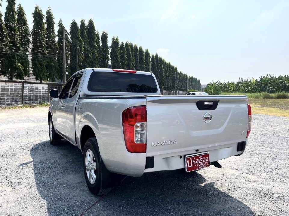 Nissan Navara NP300 2.5 E King Cab เกียร์ธรรมดา ปี 2020