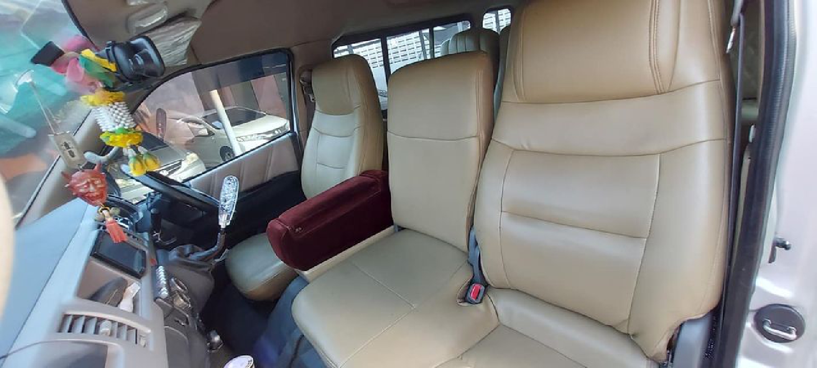 Toyota commuter 2.5 D4D MT ปี 2007