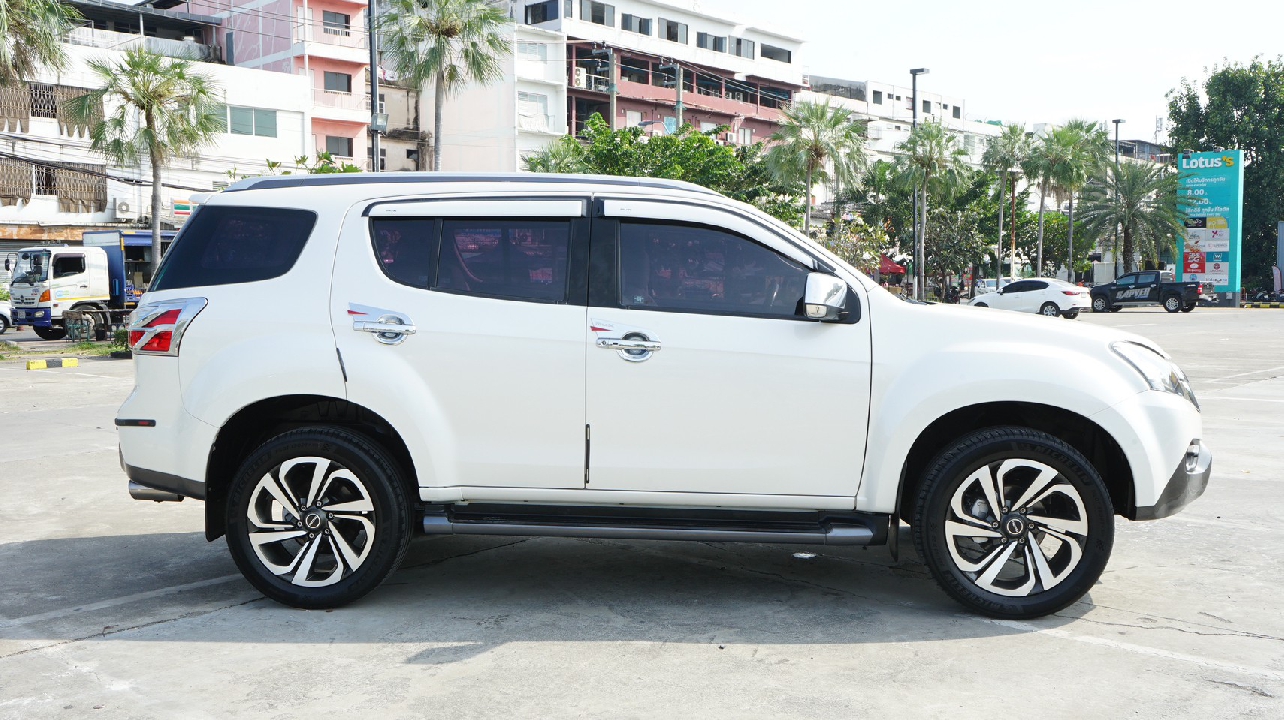 Isuzu Mu-X 3.0 VGS Turbo 2wd เกียร์ออโต้ ปี 2015