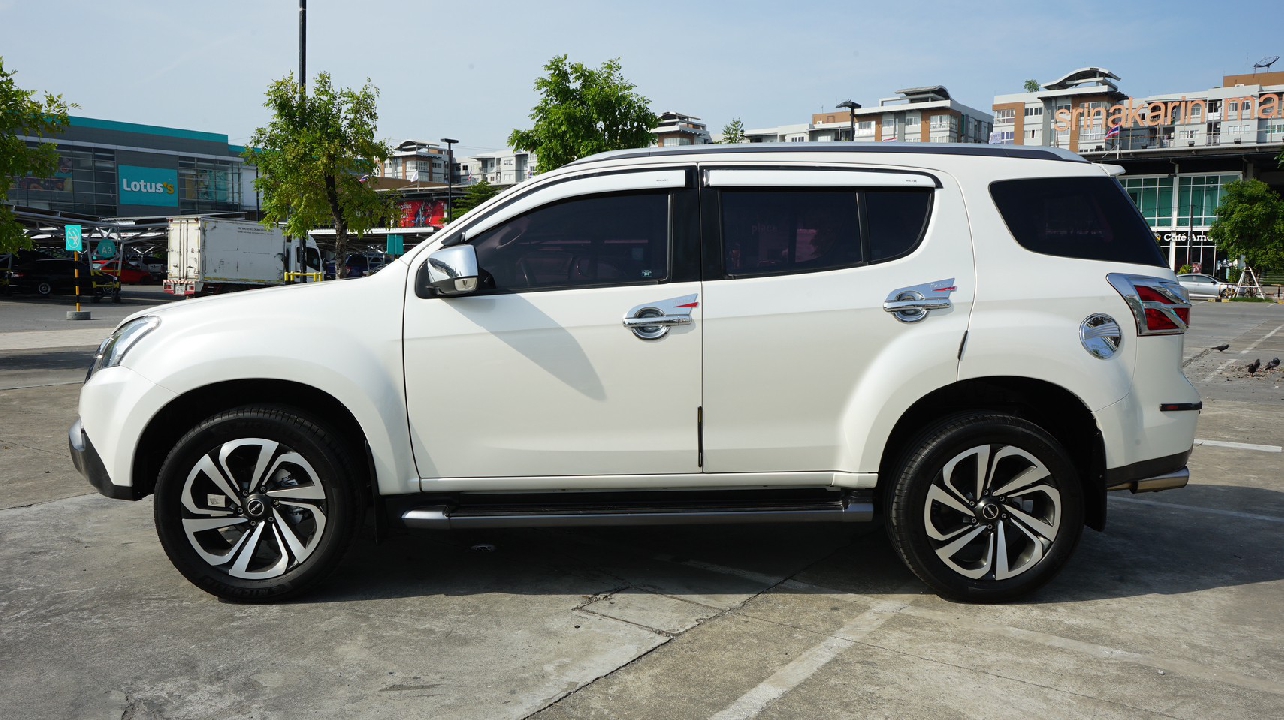 Isuzu Mu-X 3.0 VGS Turbo 2wd เกียร์ออโต้ ปี 2015