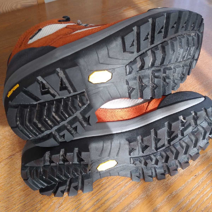 รองเท้าบูท Mont-bell Gore-Tex Tioga ผู้หญิง 23.5 ซม ไซต์ 37-38-39